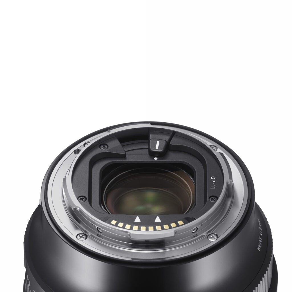 Sigma 24mm F1.4 DG DN Art Lens for Sony E-Mount Mirrorless Cameras/Full Frame Format with 72mm Front Filter Thread, Two FLD Elements & One SLD Elements, Four Aspherical Elements, and STM Autofocus Motor for Professional Photography