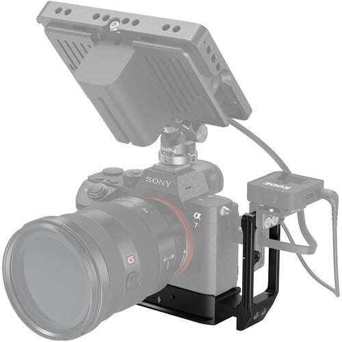SmallRig Dedicated L-Bracket with Leather Grip and 1/4"-20 Screw, Extendable Side Plate, Multiple 1/4”-20 Threaded Holes and Strap Slot for Sony Alpha 7 III / 7R III and Alpha 9 Mirrorless Camera 2122D