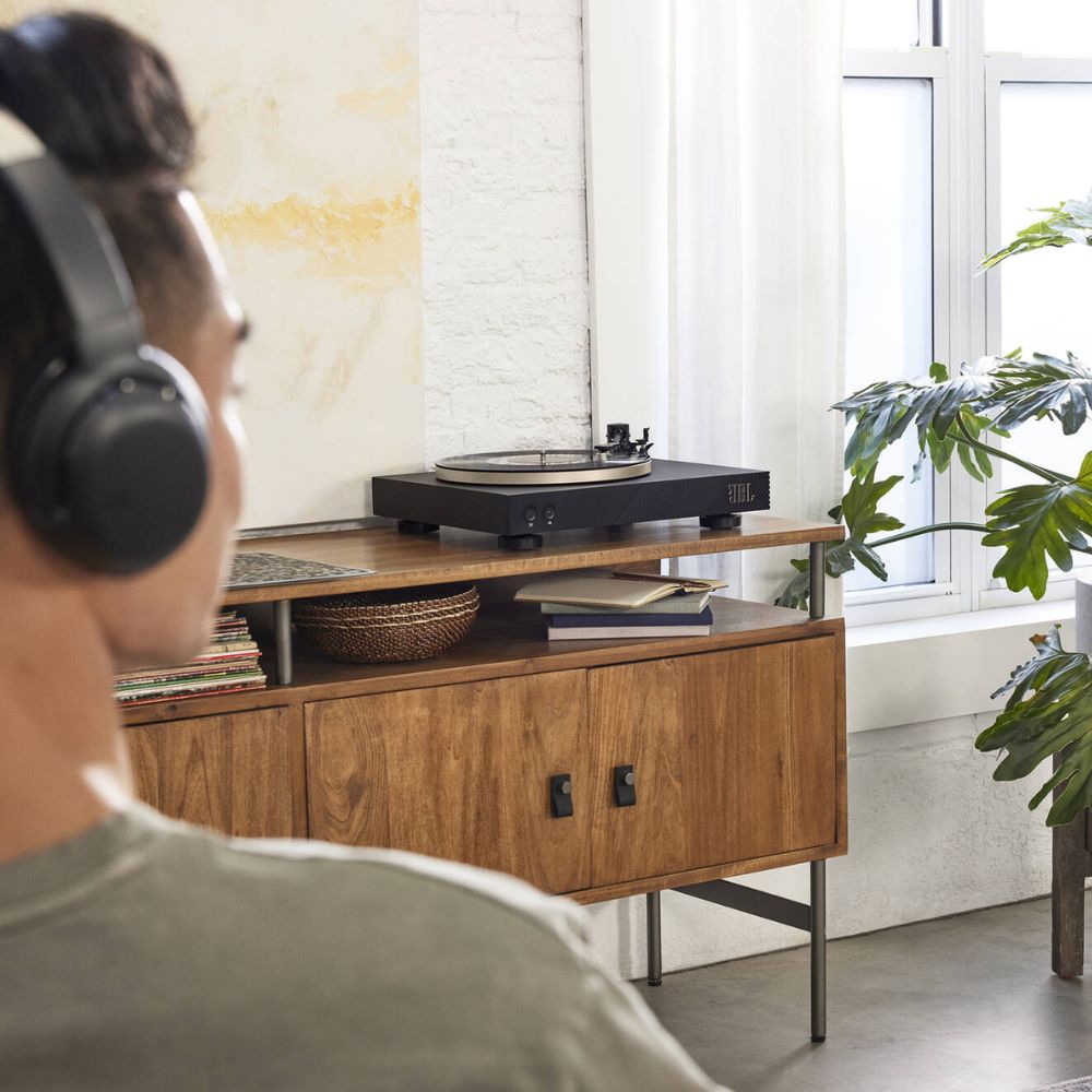 JBL Spinner BT Bluetooth Turntable - Manual Two-Speed Modern-Retro Vinyl Record Player with Removable Headshell for Bluetooth Speakers & Headphones