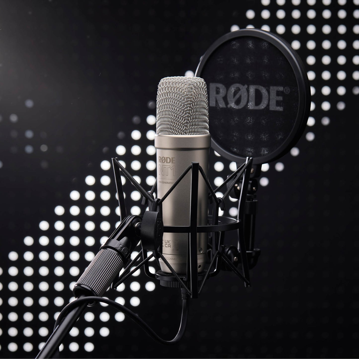 Rode NT1 5th Generation Cardioid Condenser Large Diaphragm Microphone with Analog XLR / Digital USB Type-C Dual Connect Ports, Revolution Preamp and On-board DSP for APHEX and USB Bus / Phantom Powered for Recording, Streaming, Podcasting | Silver, Black