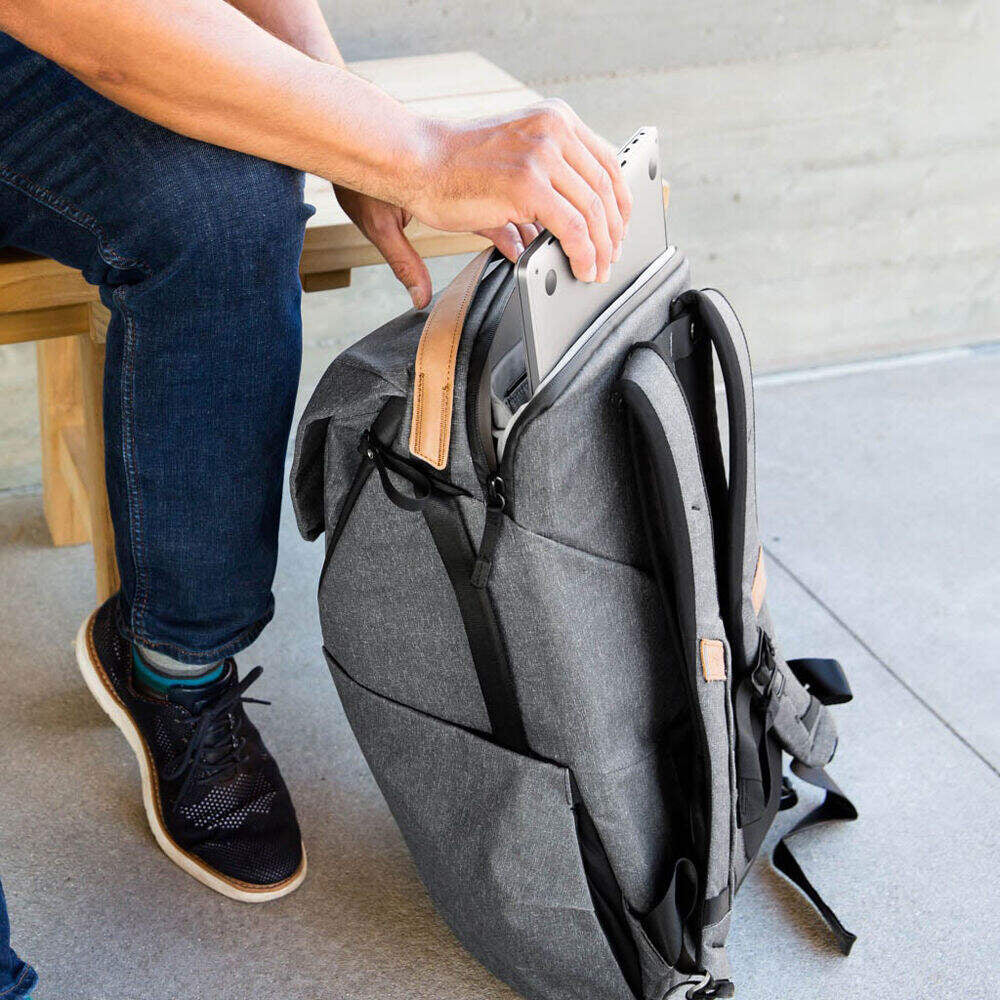 Peak Design 30L Everyday Camera Backpack - Charcoal