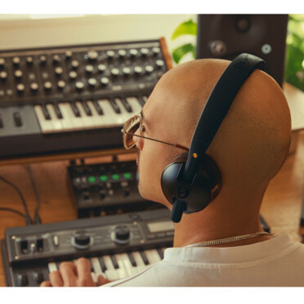 RODE NTH-50 Professional On-Ear Wired DJ Headphones with 40mm Dynamic Drivers, Hi-Fi Audio, Comfortable Design, Passive Noise Isolation for Filmmakers, Creators and Musicians