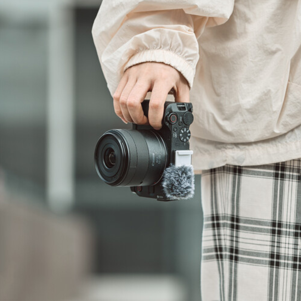 SmallRig L-Shaped Handle Grip Mount Plate for Canon EOS R50 V with Arca-Type Plate, Bottom Cold Shoe Mount and Full Battery Access | 5429 | 5430