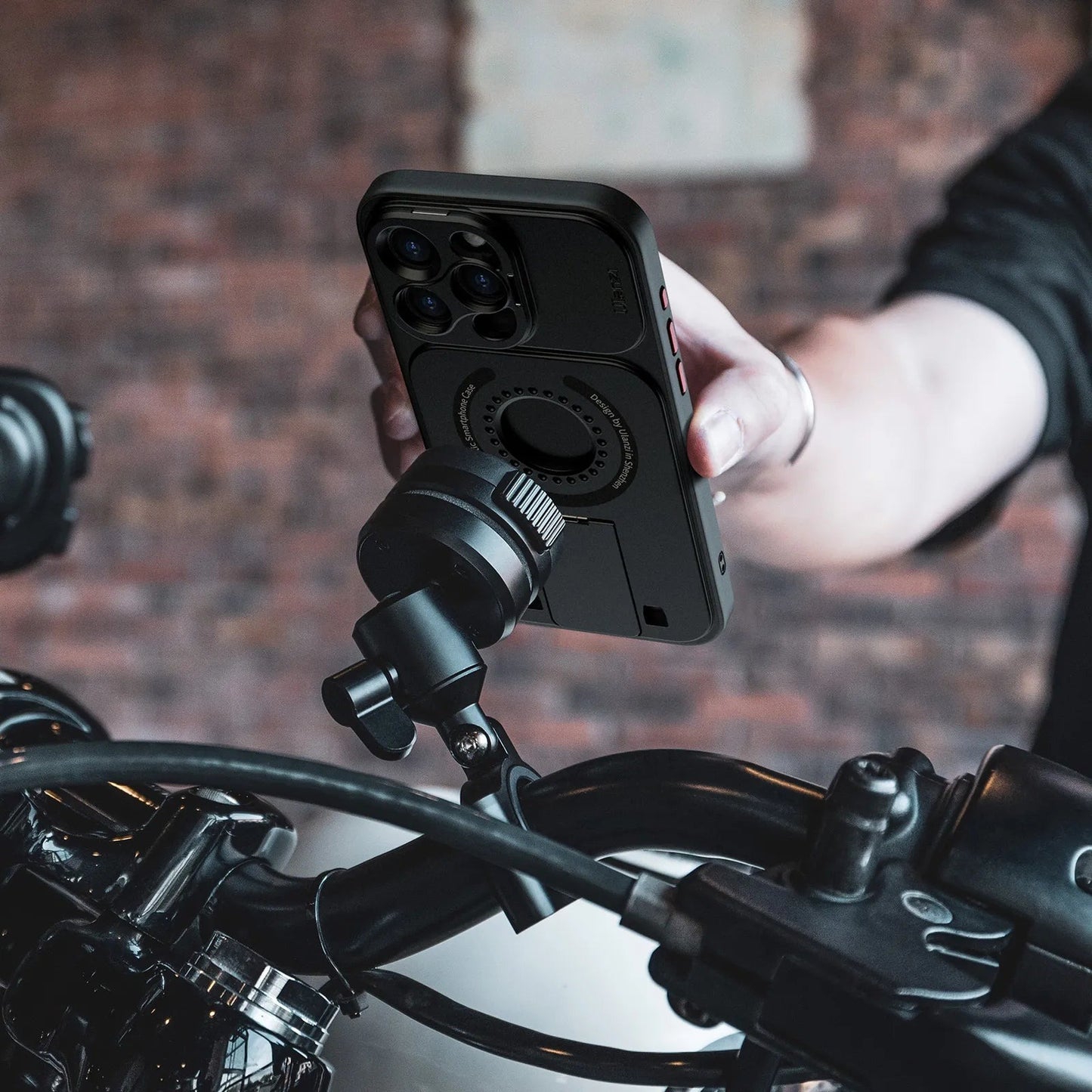 Ulanzi O-LOCK Case for iPhone 15 Pro / Pro Max - Magnetic Smartphone Case with Quick Release Locking Mount for O-LOCK Modules and Accessories, Built-In Phone Stand, TF/SIM Card and Ejector Pin Tray, and 52mm MagFilter Adapter (Optiol)