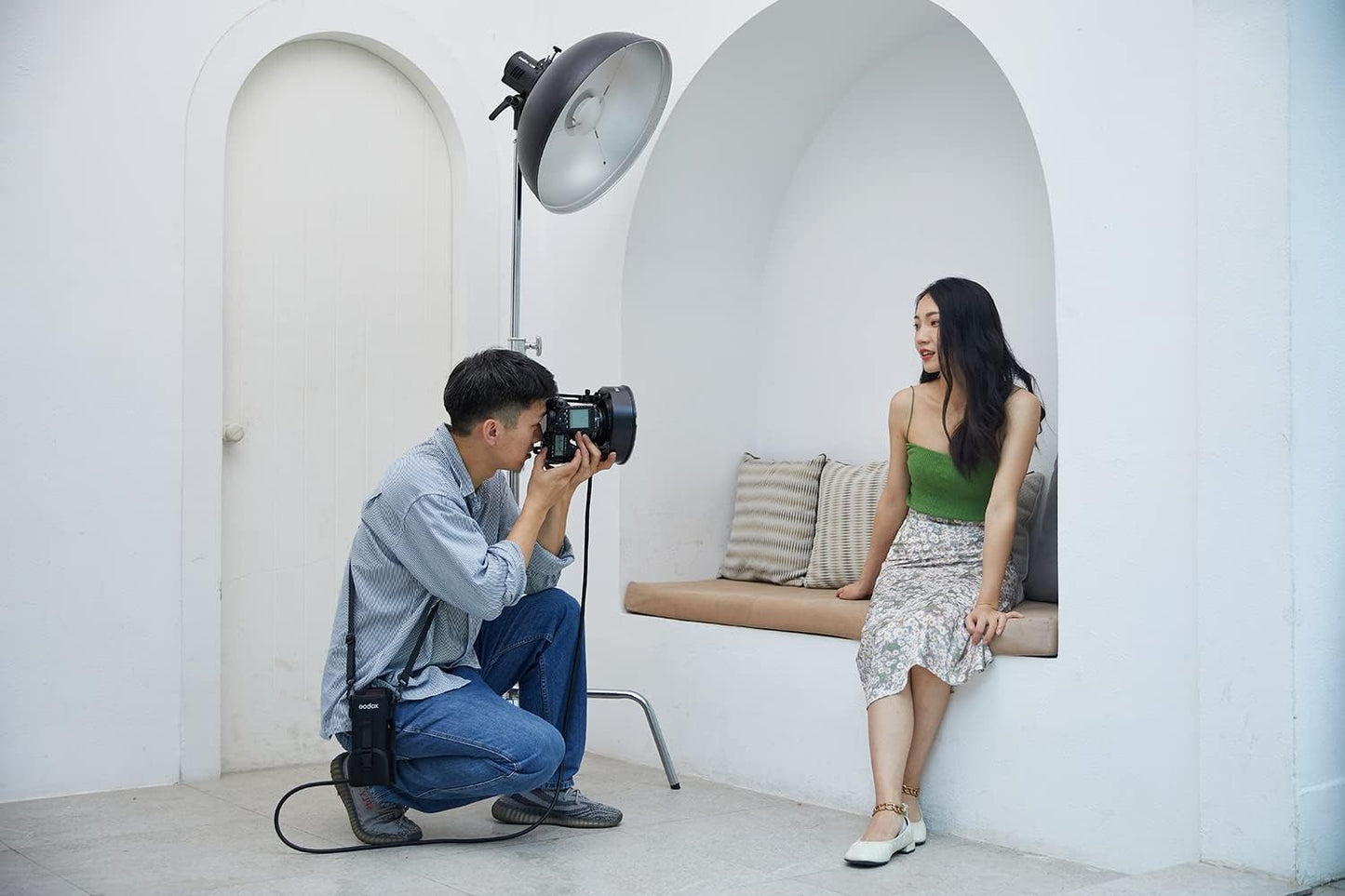 Godox CB57 Cross Body Mini Bag for AD200 & AD200 Pro Pocket Flashes - Studio Lightning Equipment