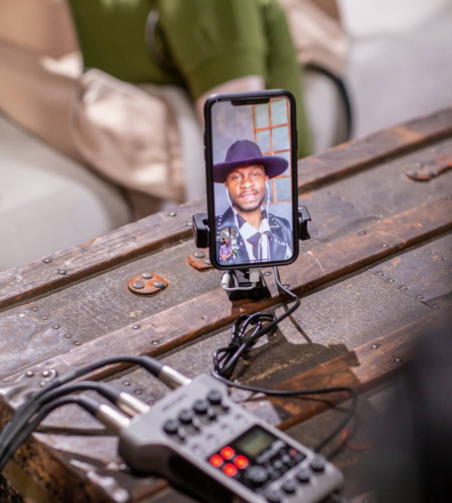 Zoom Podtrak P4 Podcast Voice Recorder with Customizable Sound Pads for Podcast and Remote Interviews