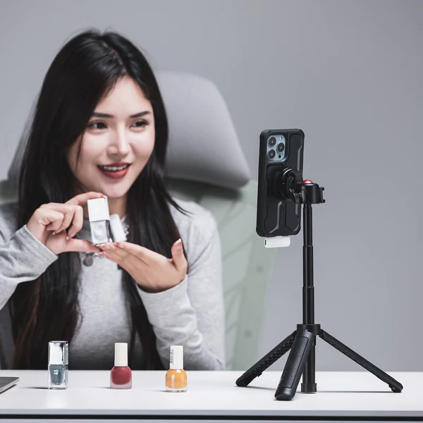 Ulanzi O-LOCK Quick Release To Universal 1/4" Screw Hole with 360 Degree Rotation Adjustment and Aluminum Alloy Material for Tripod, Magic Arm and Smartphones | 3083