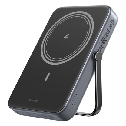 UGREEN Uno 5000mAh Magnetic Wireless Power Bank, 7.5W Wireless, 20W USB-C PD, TFT Display | PB571