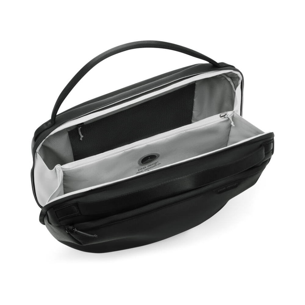 Peak Design 25L Travel Weekender Duffel Bag with Laptop Compartment & Removable Shoulder Strap
