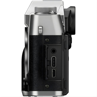 FUJIFILM X-T30 III Mirrorless Camera with XC 13-33mm f/3.5-6.3 OIS Lens - Silver