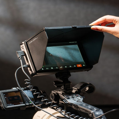 Viltrox DC-L1 / DC-L2 7" On-Camera IPS Touchscreen Camera Monitor with DCI / UHD 4K HDMI / SDI Input and Output, 3D LUTs, USB Type-C Interface, Gyroscope Auto Flip Function, Built-In Mage Tools and L-Series Battery Plate for Photo Video Content Creation