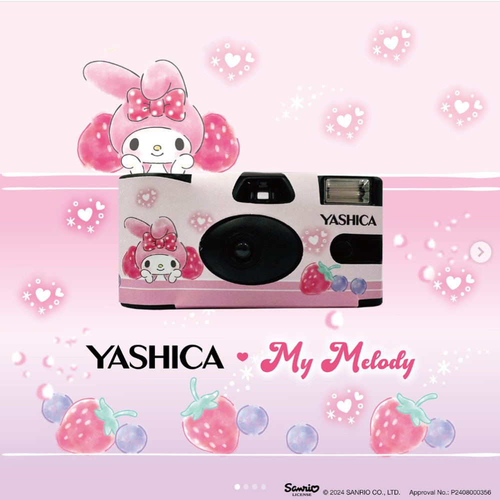 YASHICA x SANRIO Series 35mm ISO 400 F/11 Single Use Film Camera with 27 EXP Exposures for Color Prints and Photography