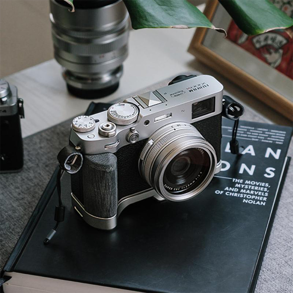 Falcam Quick Release L Shaped Handle Grip Aluminum Alloy for FUJIFILM X100 VI Mirrorless Camera w/ Molded Micarta Grip, Non Slip Pads, 1/4"-20 Threads, F22 F38 QR Interface Mounts, and Shoulder / Wrist Strap Slot | Black, Silver