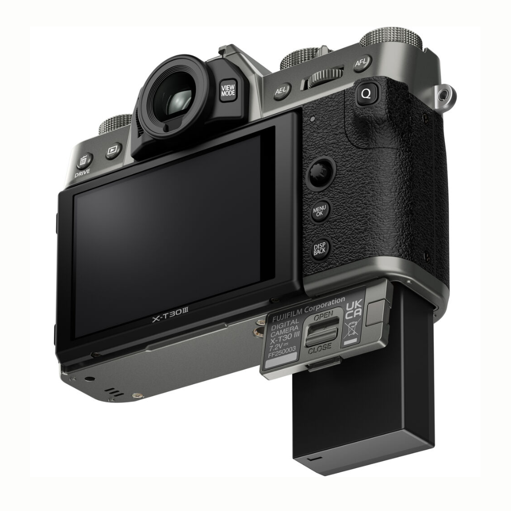 FUJIFILM X-T30 III Mirrorless Camera with XC 13-33mm f/3.5-6.3 OIS Lens - Charcoal Silver