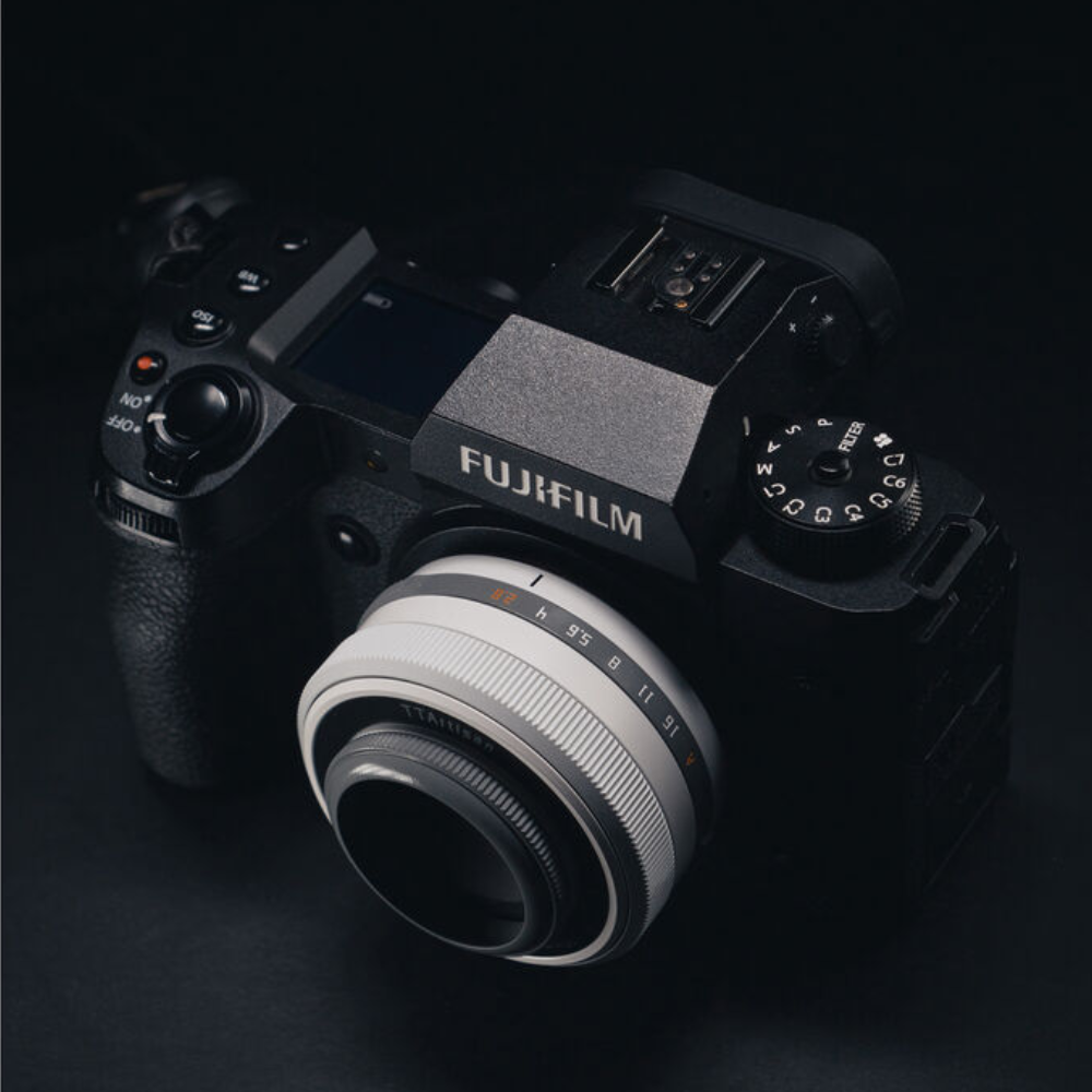 TTArtisan 27mm f/2.8 AF Autofocus APS-C Format FUJIFILM X Mount Portrait Pancake Prime Lens with STM Stepping AF Motor, 13.8" Focusing Distance and USB-C Port Firmware Upgrade for Photography | Black, Silver, Polar White