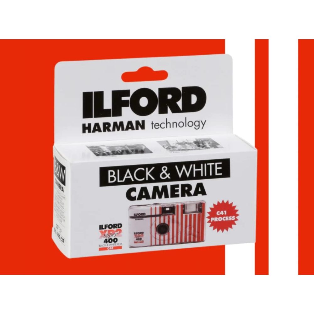 ILFORD XP2 Super Black and White Disposable Camera with 27 Exposures, ISO 400, 35mm Film Format, C41 C-41 Film Format and Built-In Flash for Point and Shoot Photography