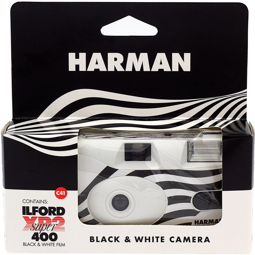 ILFORD XP2 Super Black and White Disposable Camera with 27 Exposures, ISO 400, 35mm Film Format, C41 C-41 Film Format and Built-In Flash for Point and Shoot Photography