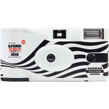 ILFORD XP2 Super Black and White Disposable Camera with 27 Exposures, ISO 400, 35mm Film Format, C41 C-41 Film Format and Built-In Flash for Point and Shoot Photography