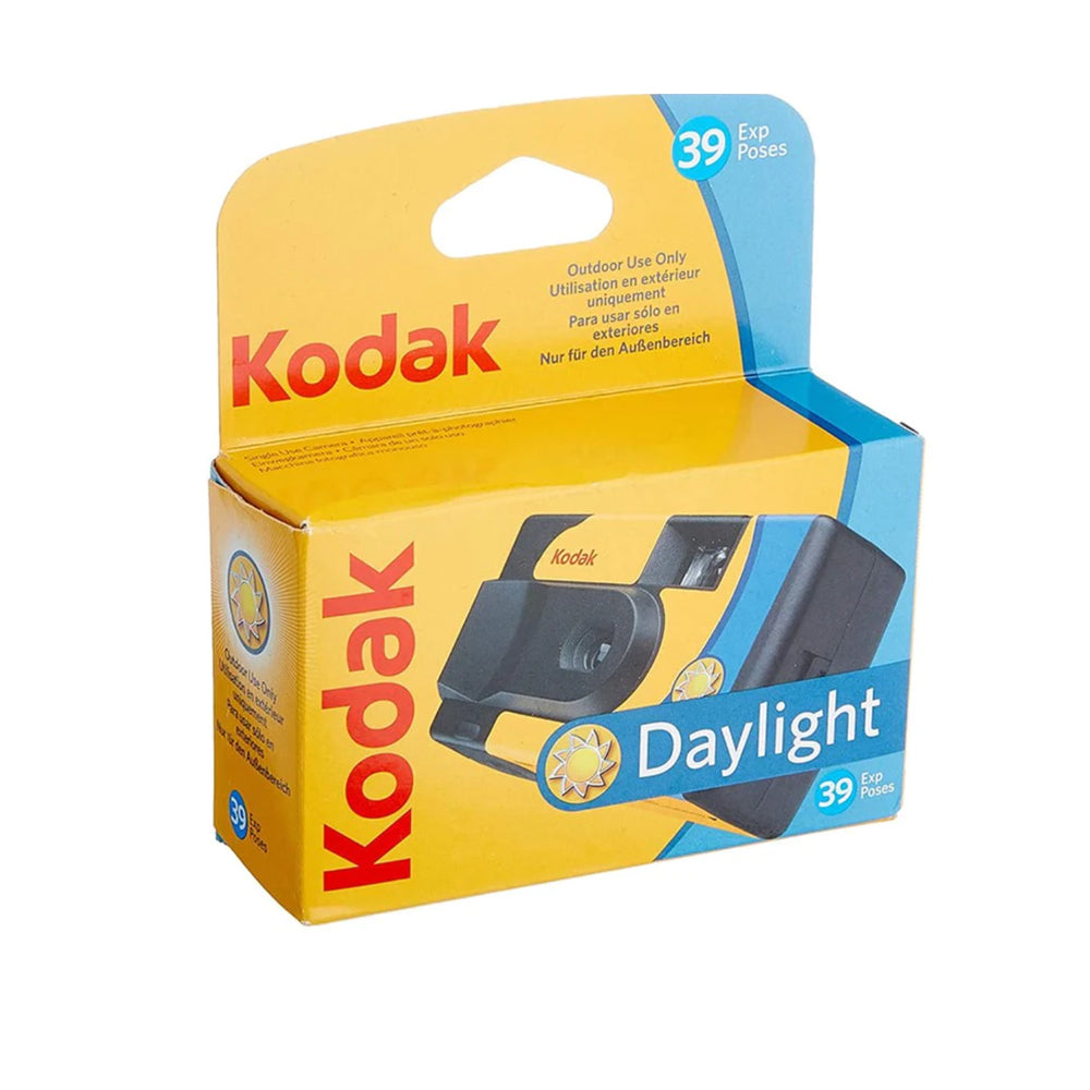 KODAK SUC Daylight / FunSaver Disposable Analog Film Camera with 39 / 27 Exposures Shots, 27 + 12 Sheets, 800 ISO, 35mm Film Format and C-41 Print Process for Point and Shoot Photography