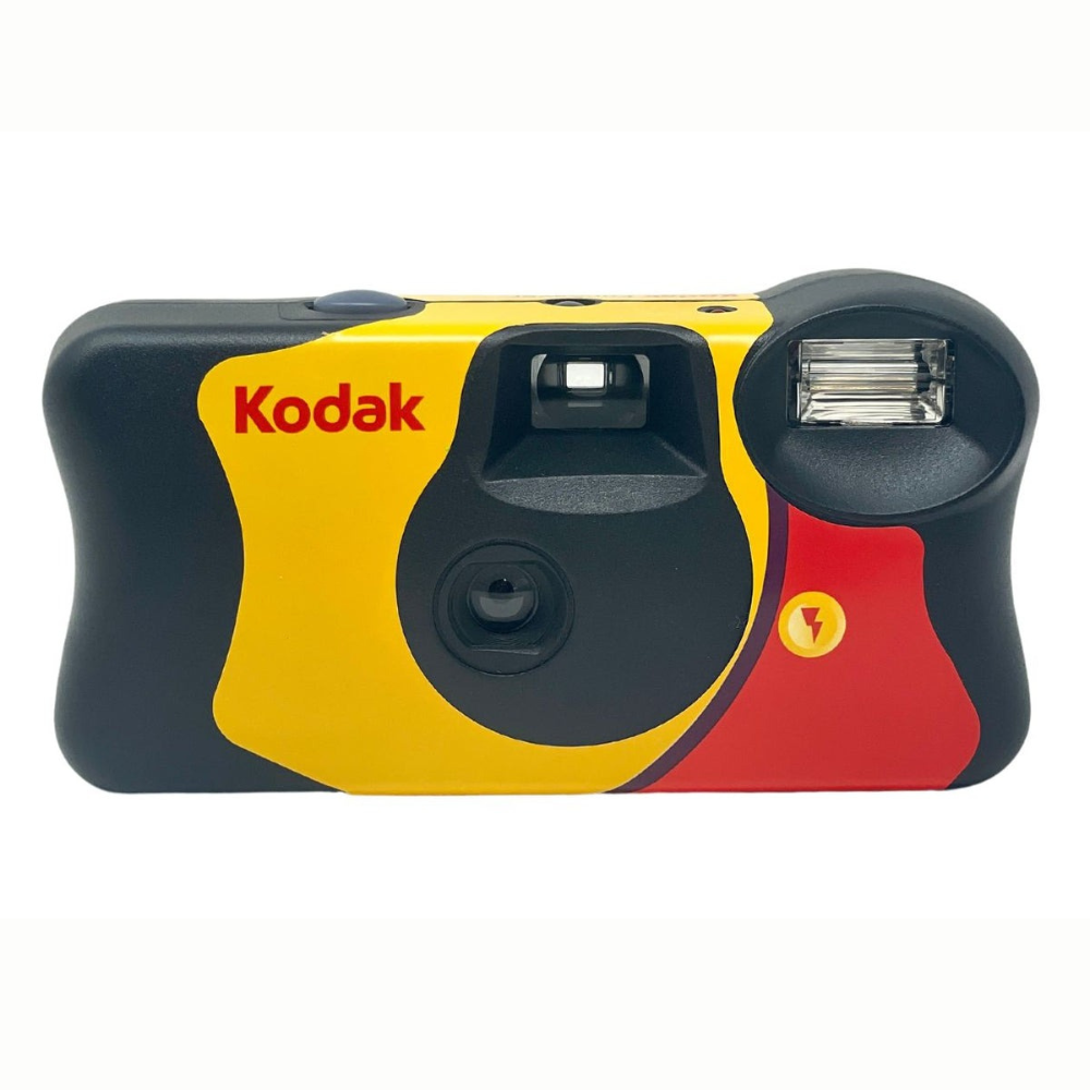 KODAK SUC Daylight / FunSaver Disposable Analog Film Camera with 39 / 27 Exposures Shots, 27 + 12 Sheets, 800 ISO, 35mm Film Format and C-41 Print Process for Point and Shoot Photography