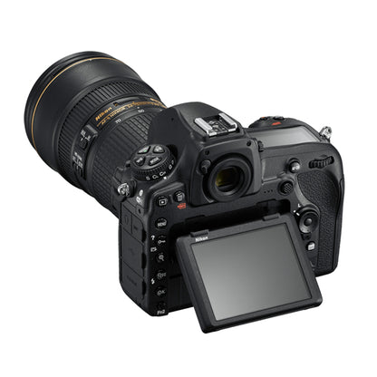 [CLEARANCE] Nikon D7500 Body DSLR Camera 20.9MP DX-Format APS-C CMOS Sensor EXPEED 5 Image Processor 4K 30fps Video Recording 51-Point Multi-CAM 3500FX II Autofocus and Tilting Touch Screen LCD
