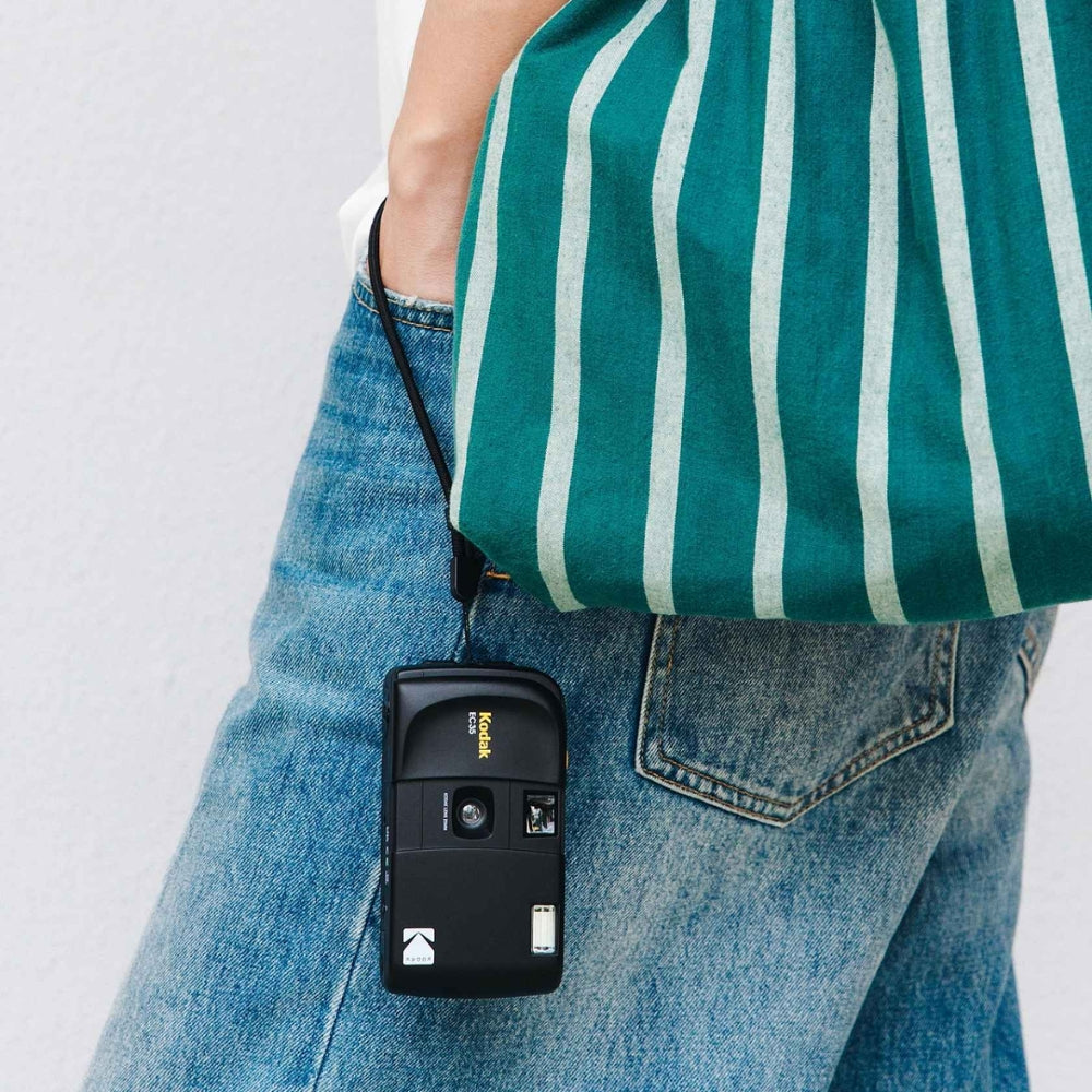 KODAK EC35 35mm Reusable Point & Shoot Film Camera with 25mm Wide-Angle Lens & Built-in Flash
