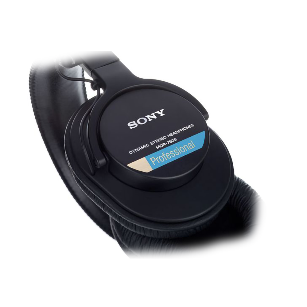 Sony MDR-7506 Professional Dynamic Wired Monitor Headphones with Large  Diaphragm, 40mm Drivers and 20,000Hz / 1,000mW Power Audio Handling for  Studio 