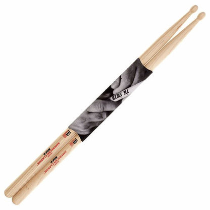 Vic Firth ROCKN American Classic Hickory Wood Oval Tip Rock Drumsticks (Pair) Drum Sticks for Drums and Percussion (Wood, Nylon Tip)